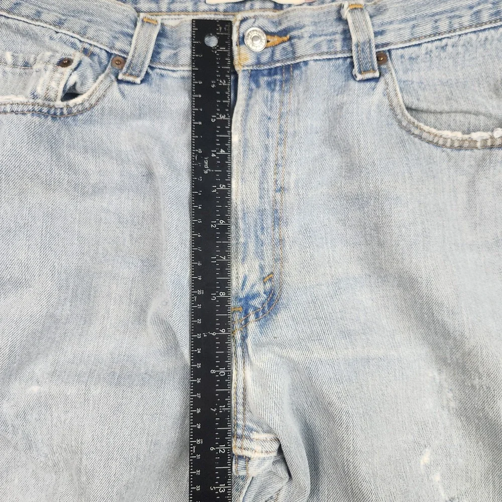 Levis natural distress